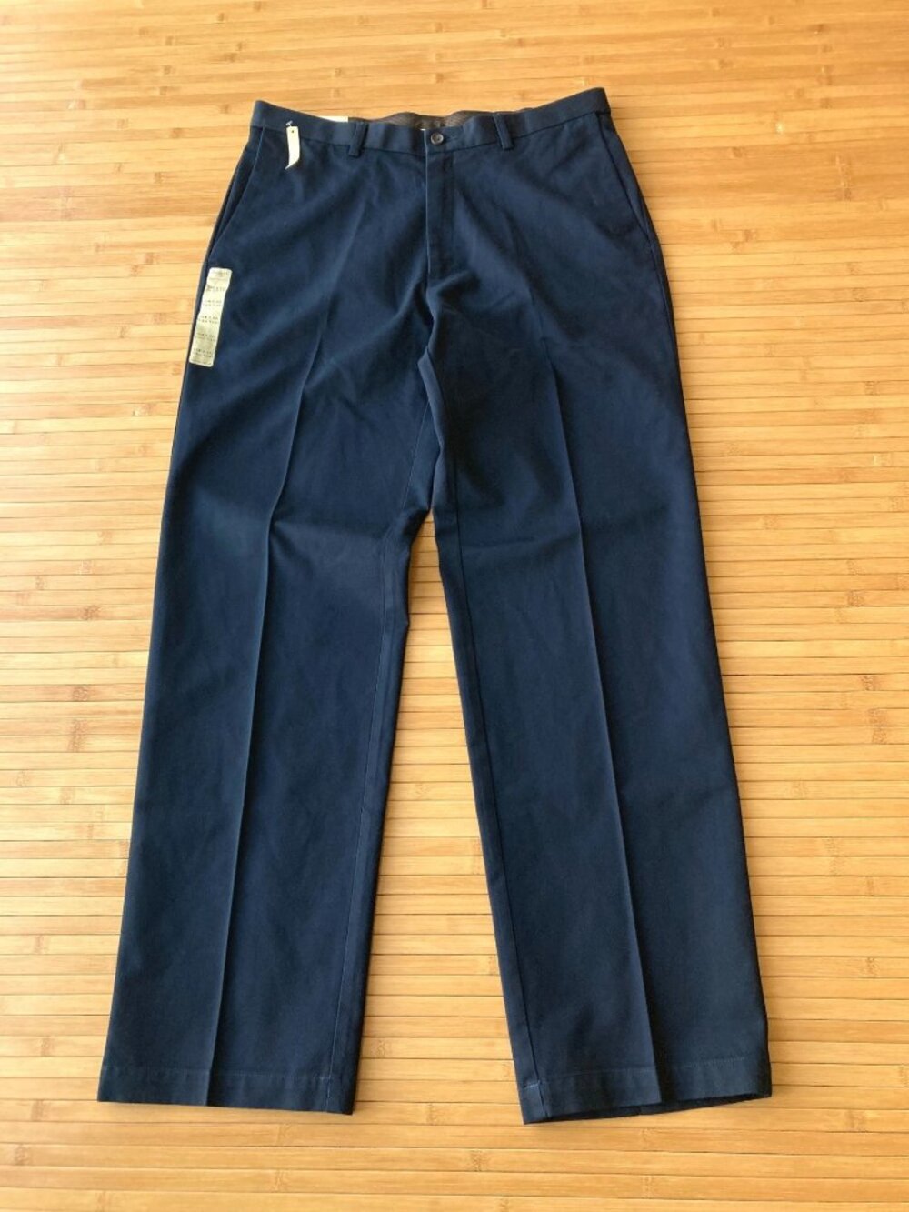 Haggar Work To Weekend Khaki Classic Fit Pants Comfort Waist Mens 33x32 Navy NWT